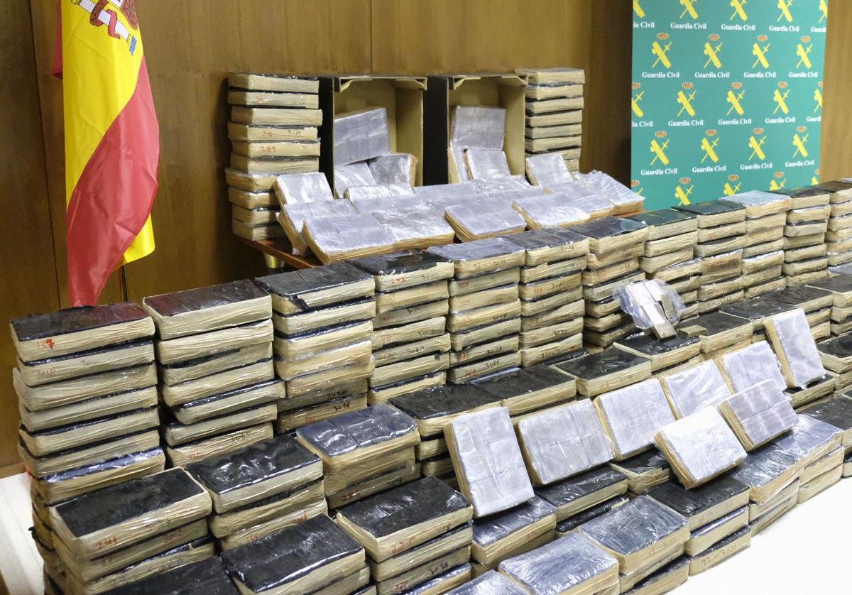 Incautación de droga en una operación.
