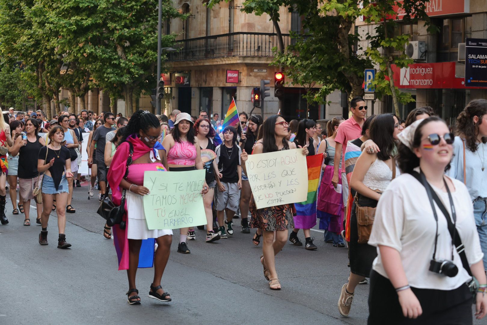 Salamanca marcha por los derechos LGTB+ en una manifestación cargada de reivindicación
