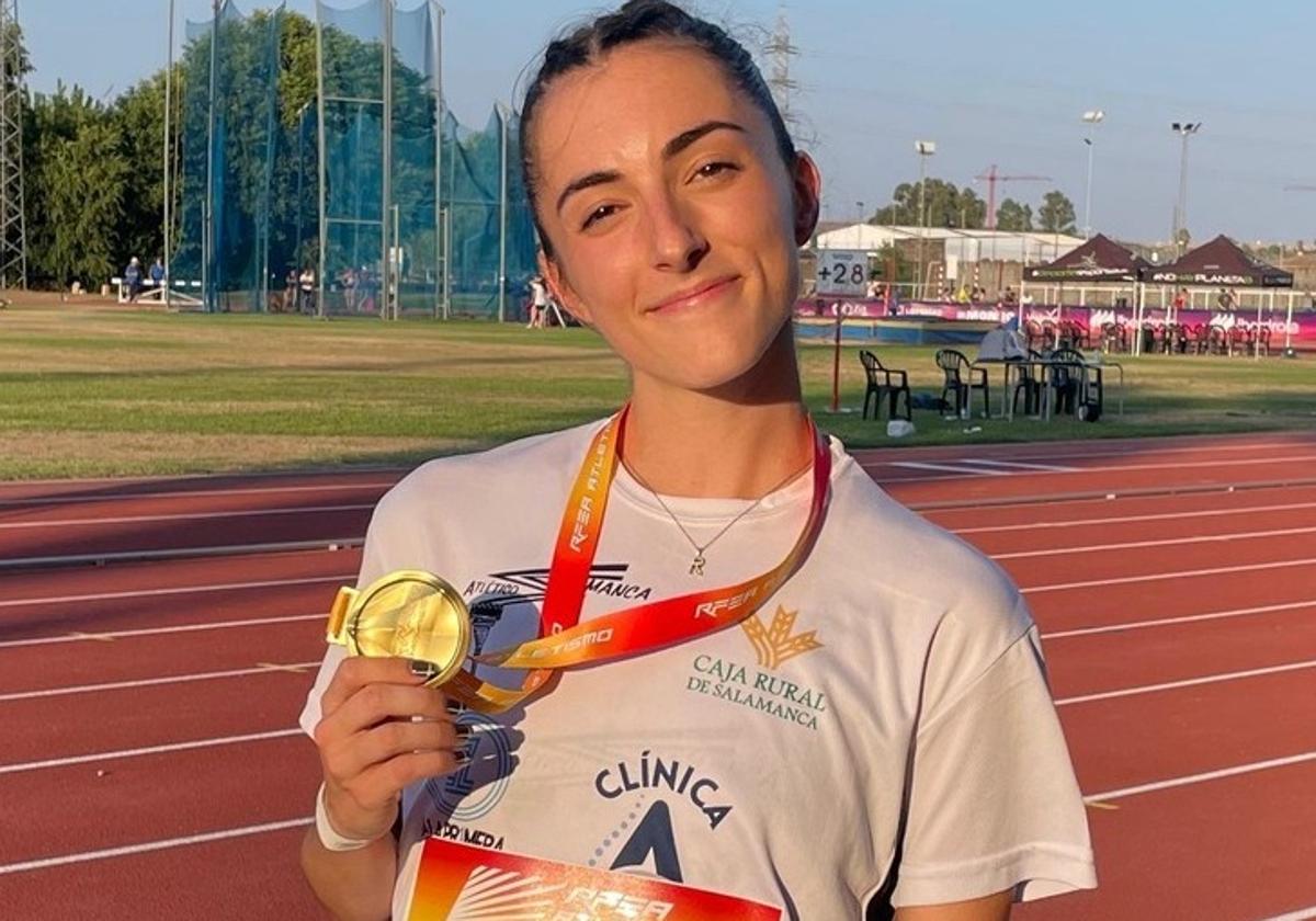 Rocío Garrido, con la reciente medalla de oro en el Nacional.