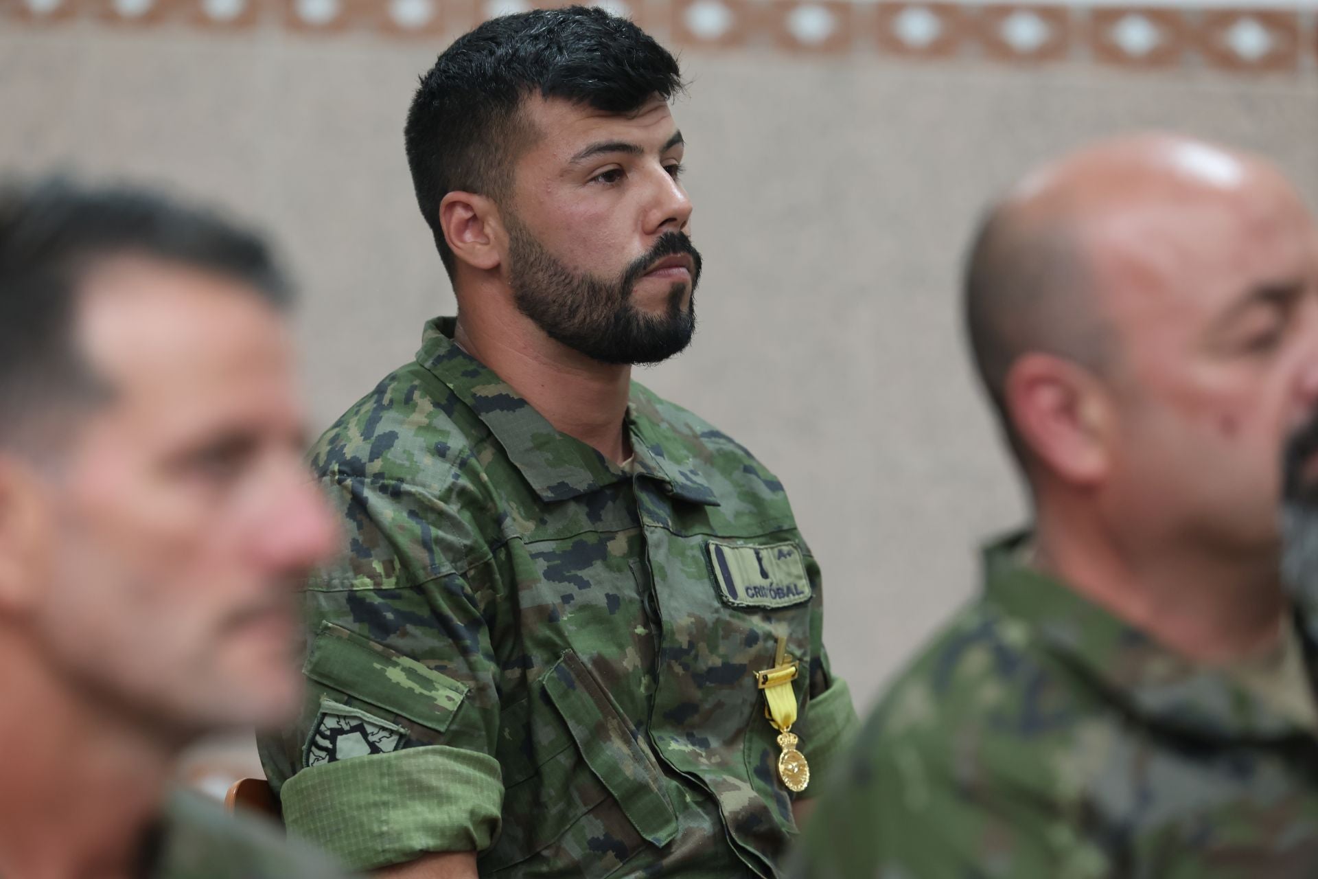 La visita de la ministra de Defensa al REI 11 de Ingenieros de Salamanca, en imágenes