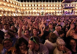 Imagen del concierto de Camela del pasado año en la Plaza Mayor.