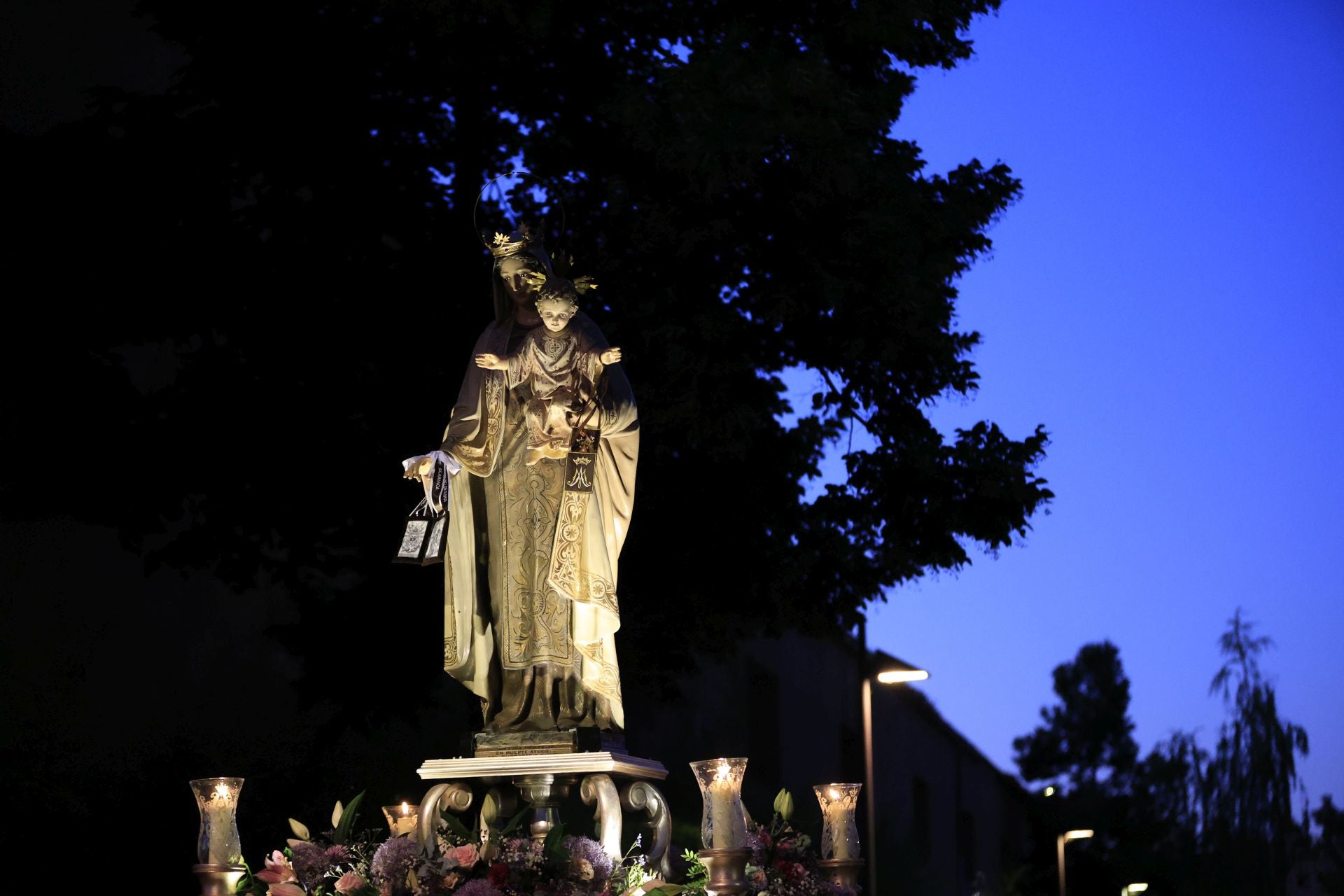 En imágenes, la procesión de la Virgen del Carmen en Salamanca