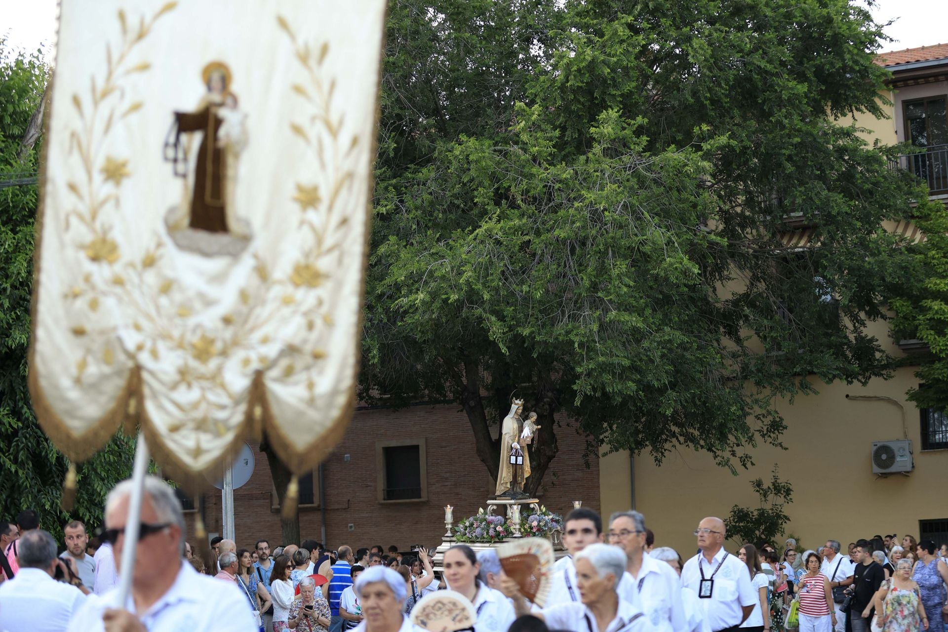 En imágenes, la procesión de la Virgen del Carmen en Salamanca