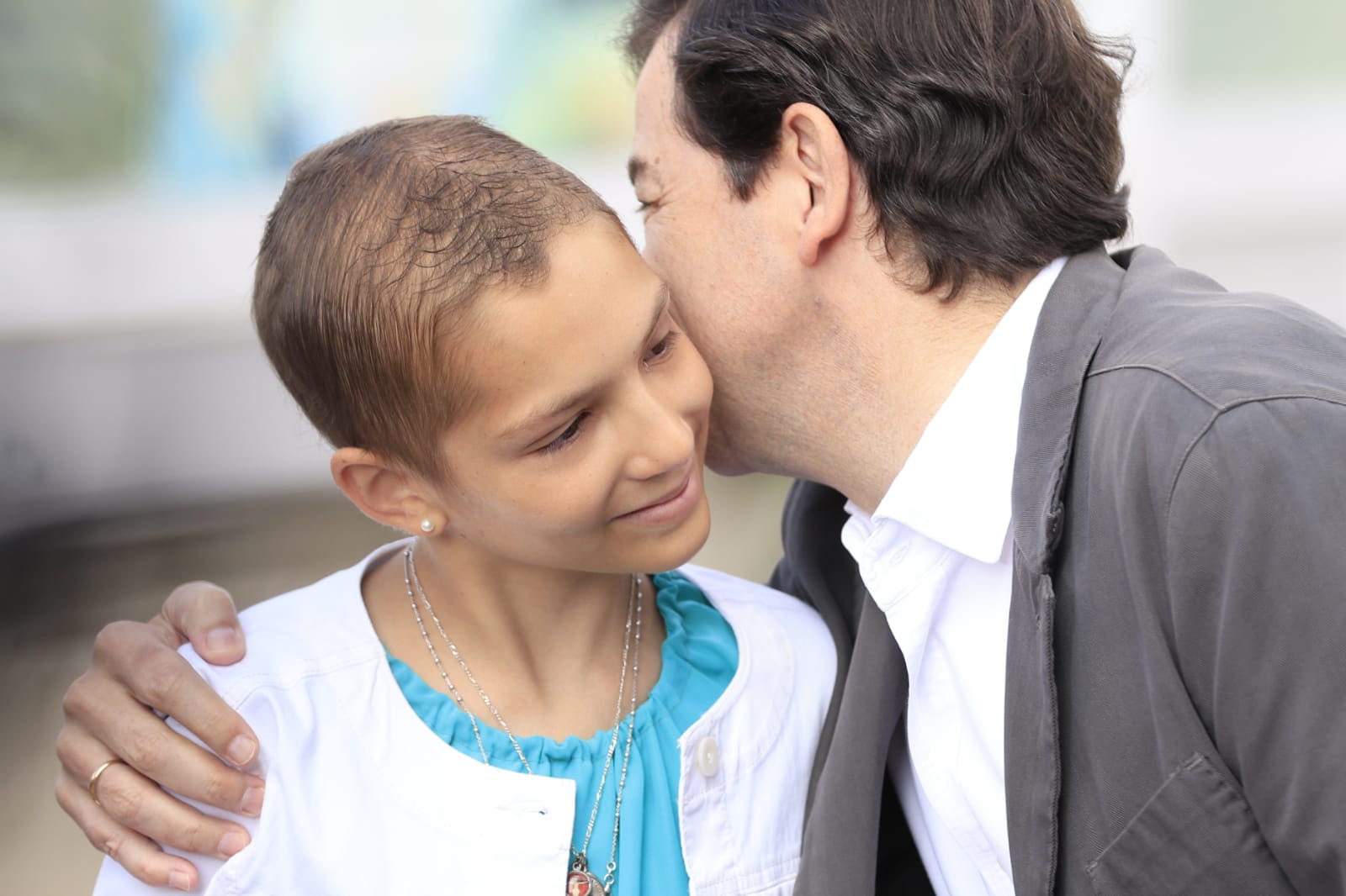 La azotea del hospital de Salamanca se convierte en un parque para niños con cáncer
