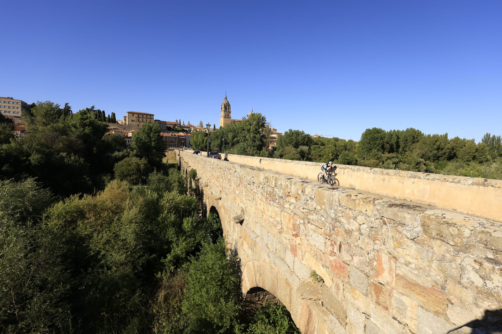 Salamanca inaugura la Vuelta Ciclista a Castilla y León Sub-23 y Élite