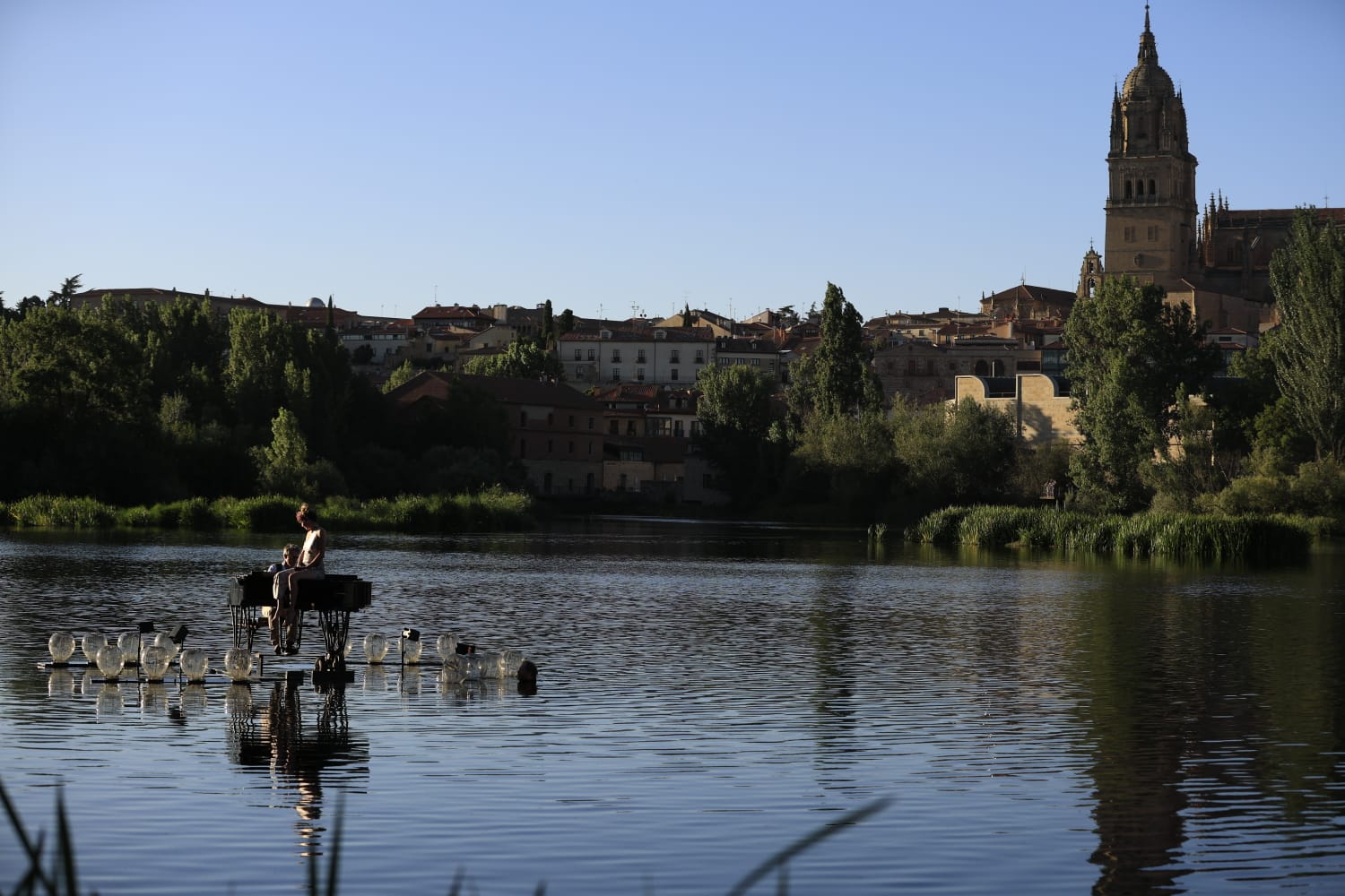 El río Tormes de Salamanca, convertido en un escenario único