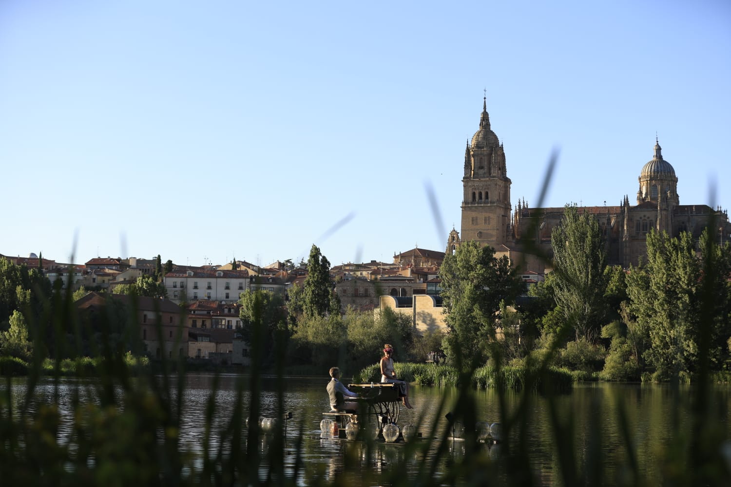 El río Tormes de Salamanca, convertido en un escenario único