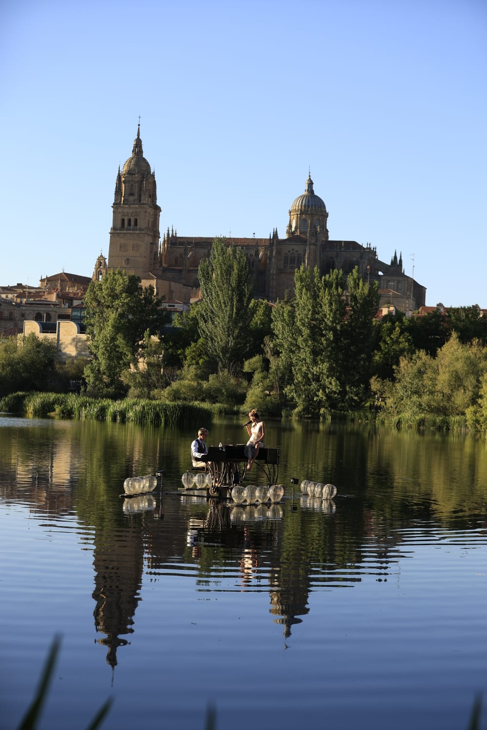 El río Tormes de Salamanca, convertido en un escenario único