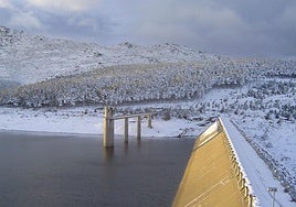 El embalse de Navamuño, en Candelario, del que partirá la conducción de agua.