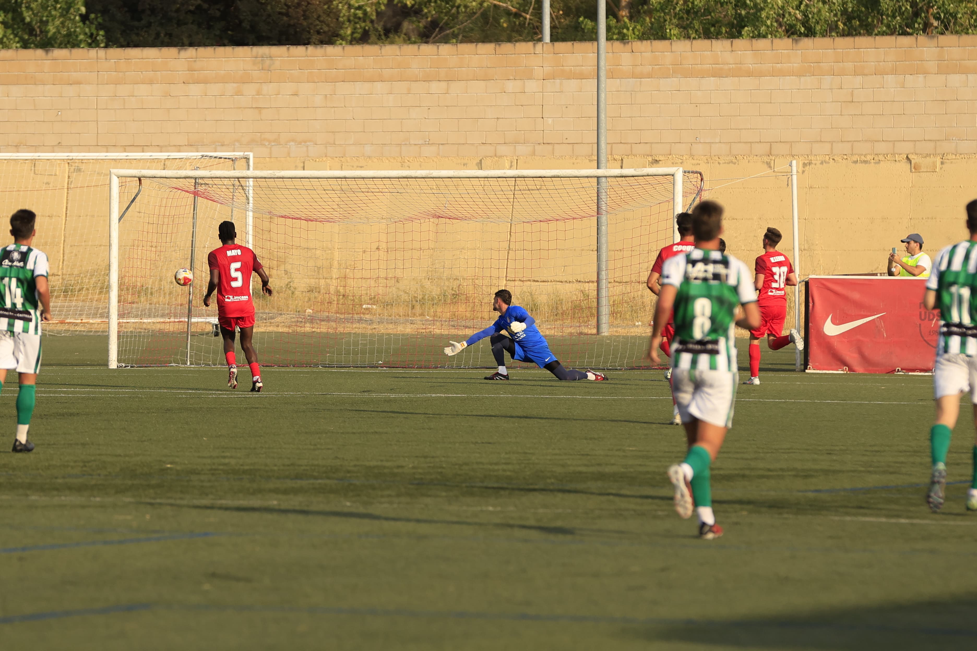 Un gol final en Santa Marta mantiene con vida al Guijuelo en la Copa RFEF