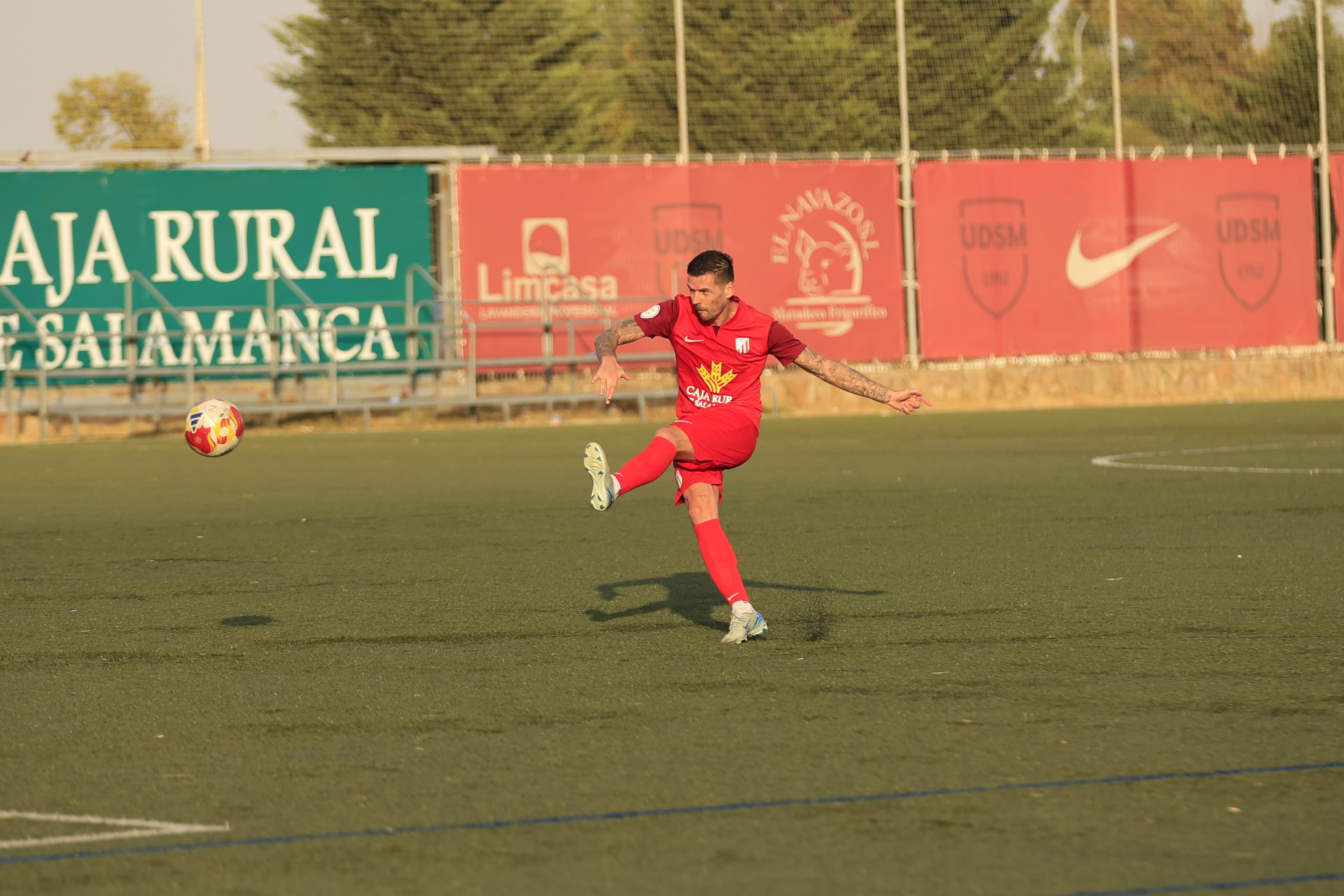 Un gol final en Santa Marta mantiene con vida al Guijuelo en la Copa RFEF