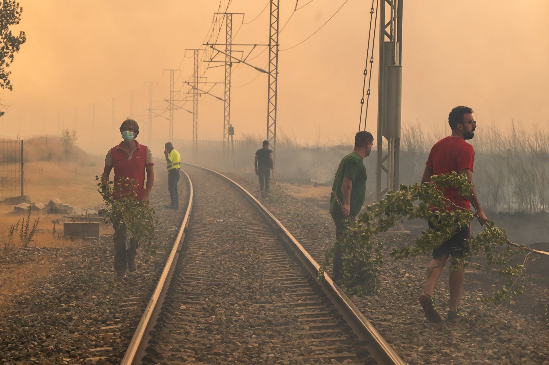 Las dramáticas imágenes del incendio de Martín de Yeltes