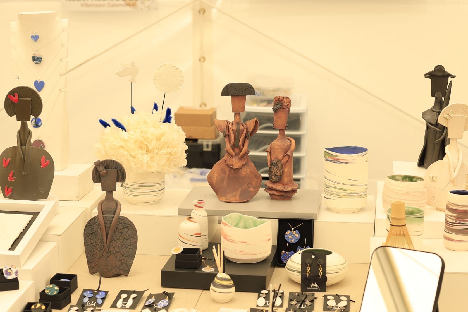 En imagenes, la Feria del Barro de Salamanca