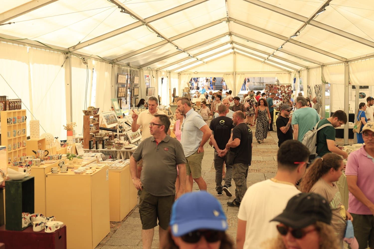 En imagenes, la Feria del Barro de Salamanca