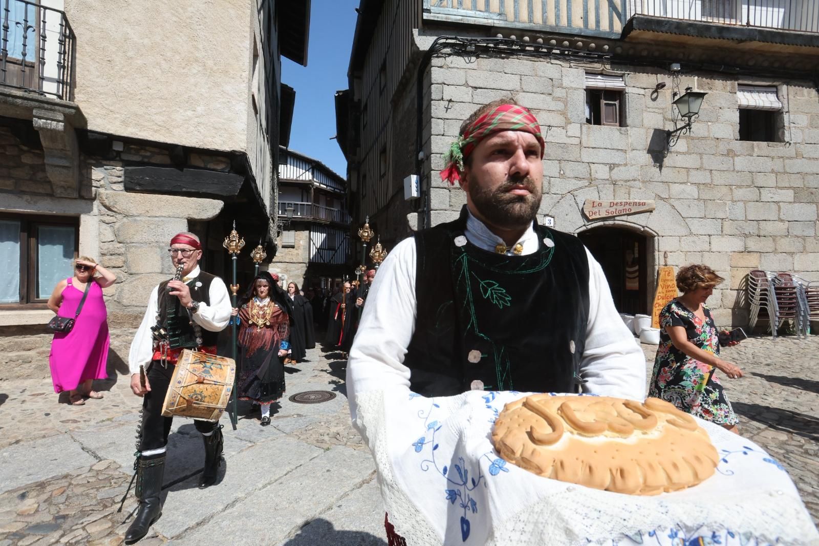 La Alberca &#039;con el corazón dividido entre el fuego y el inicio de las fiestas&#039;
