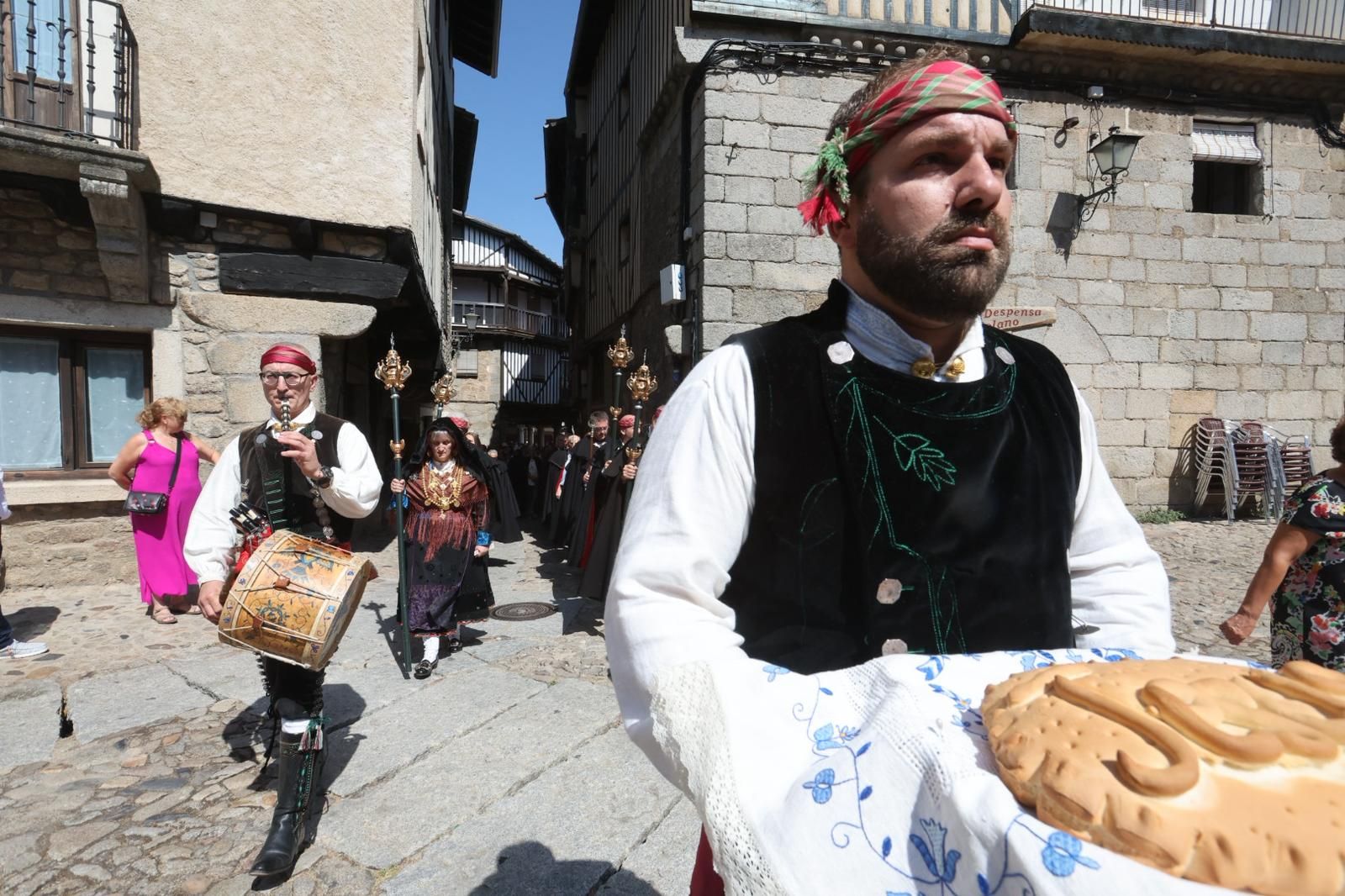 La Alberca &#039;con el corazón dividido entre el fuego y el inicio de las fiestas&#039;
