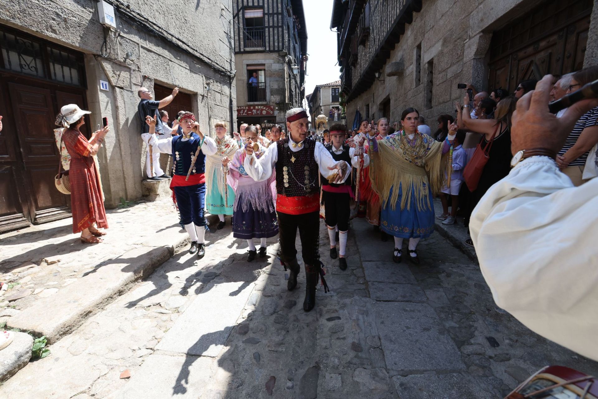 La Alberca &#039;con el corazón dividido entre el fuego y el inicio de las fiestas&#039;