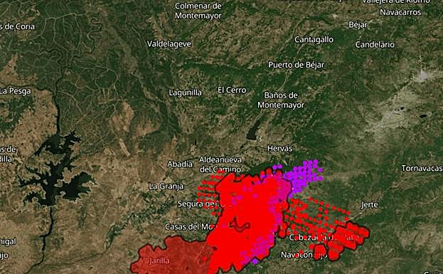 Situación este domingo del incendio de Jarilla ya muy próximo a Salamanca desde el satélite Copernicus.