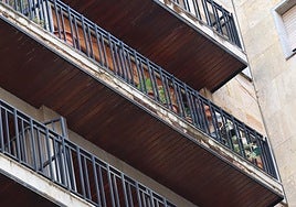 El borde del balcón derrumbado