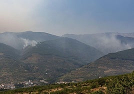 El último fuego en Salamanca: susto por una columna de humo en el incendio de Jarilla