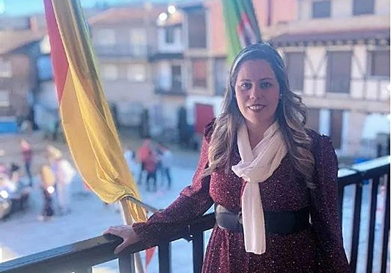 Elena Nieto, alcaldesa de Santibáñez de la Sierra