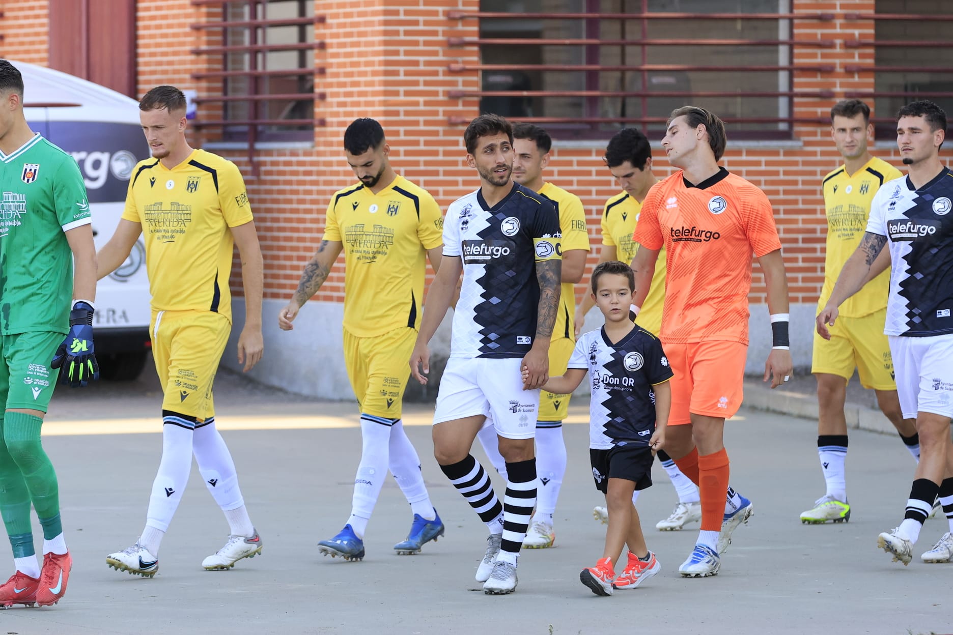 En imágenes, el partido entre Unionistas y el Mérida que honra a la extinta UDS