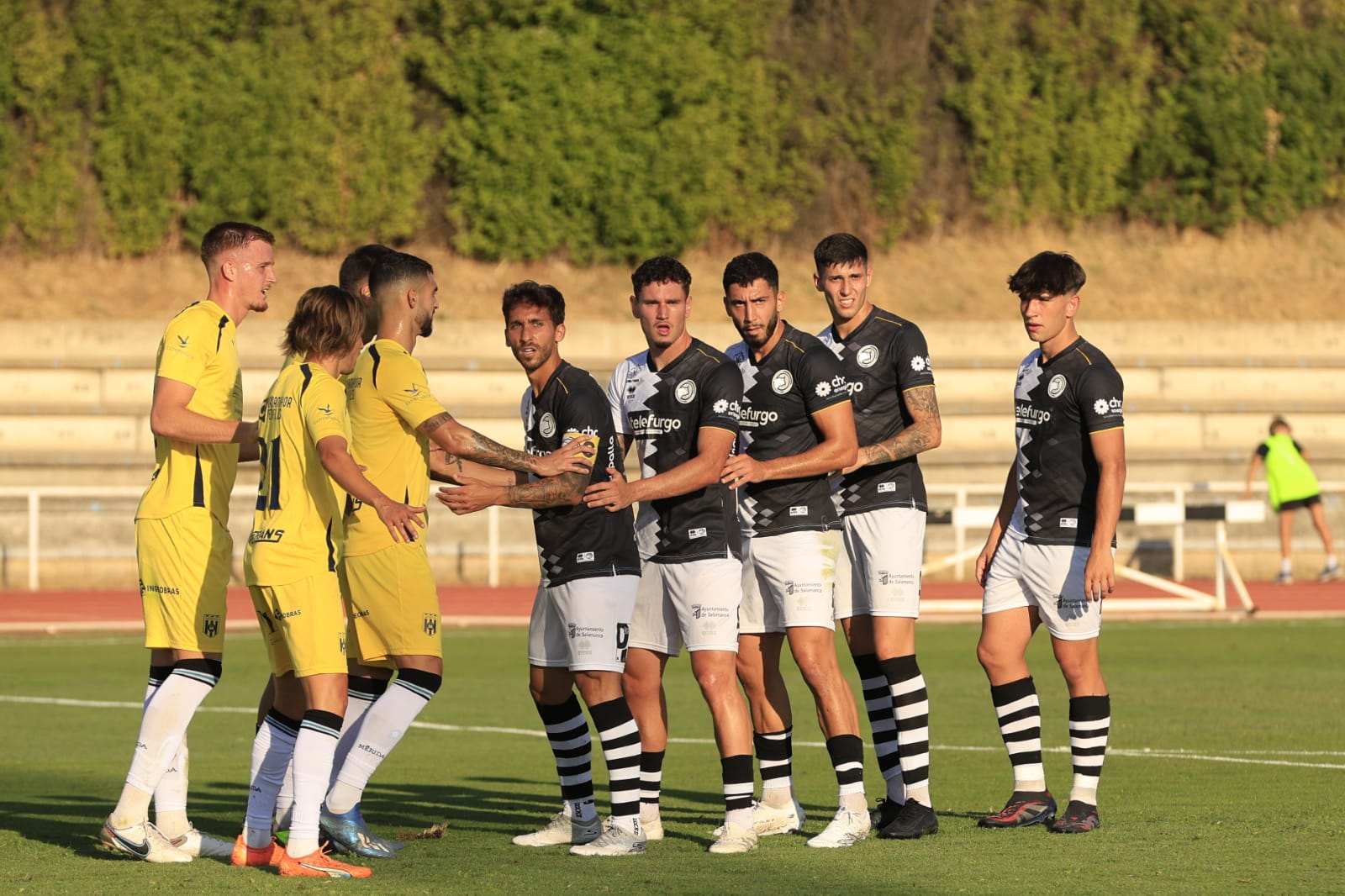 En imágenes, el partido entre Unionistas y el Mérida que honra a la extinta UDS