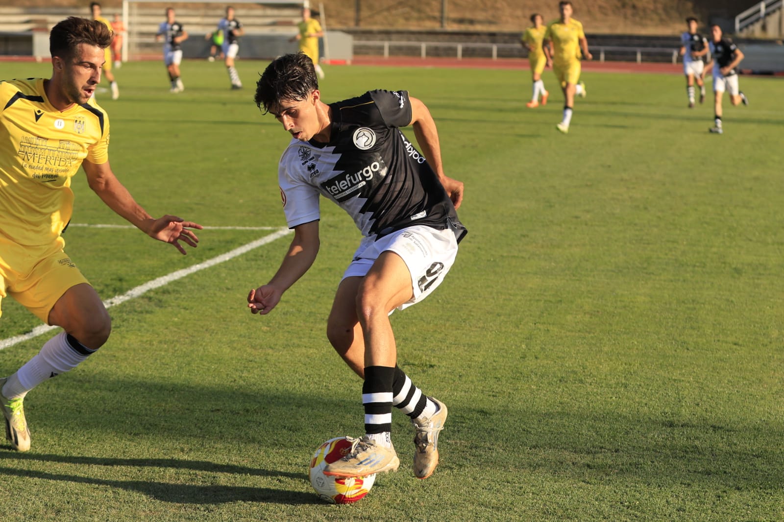 En imágenes, el partido entre Unionistas y el Mérida que honra a la extinta UDS