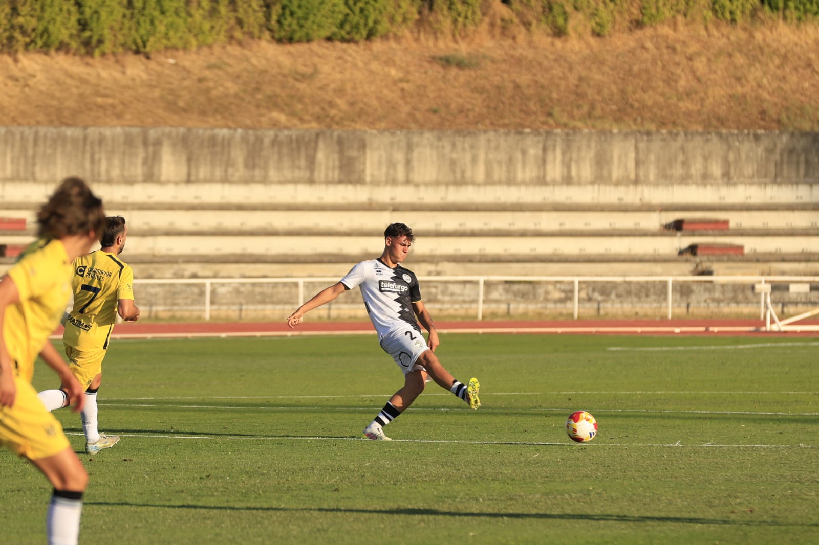 En imágenes, el partido entre Unionistas y el Mérida que honra a la extinta UDS