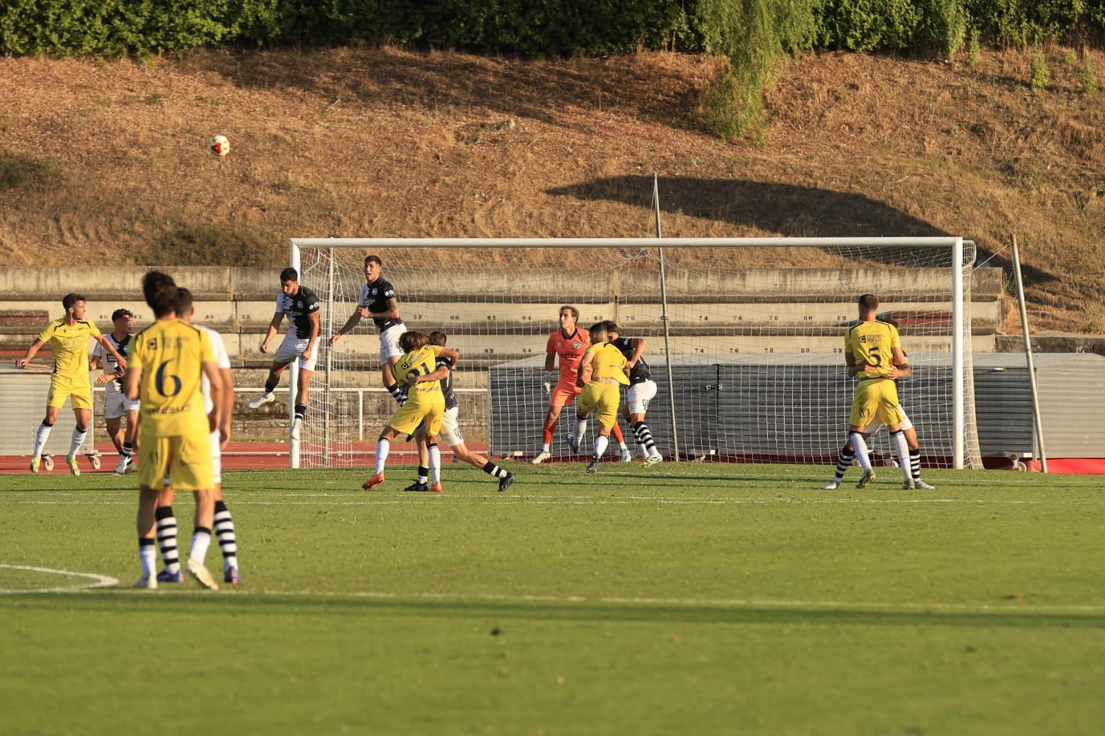En imágenes, el partido entre Unionistas y el Mérida que honra a la extinta UDS