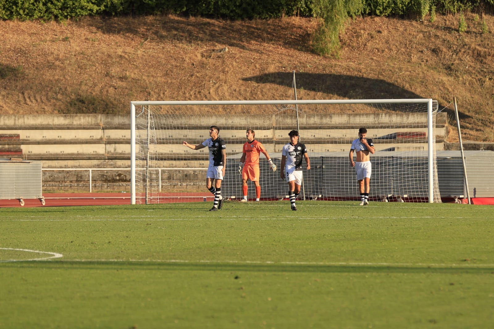 En imágenes, el partido entre Unionistas y el Mérida que honra a la extinta UDS