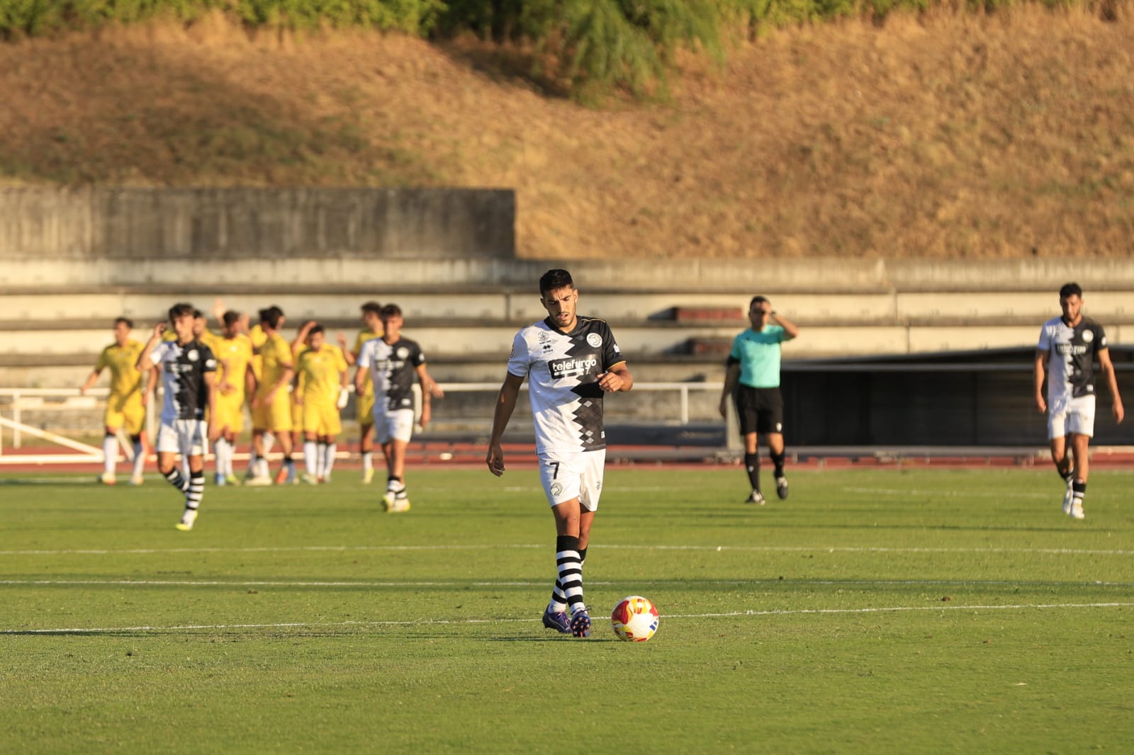 En imágenes, el partido entre Unionistas y el Mérida que honra a la extinta UDS