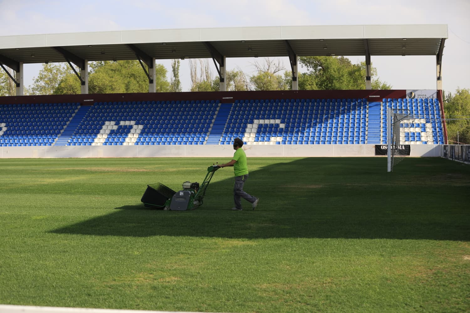 Así está el césped del Reina Sofía a cinco días para el comienzo de temporada