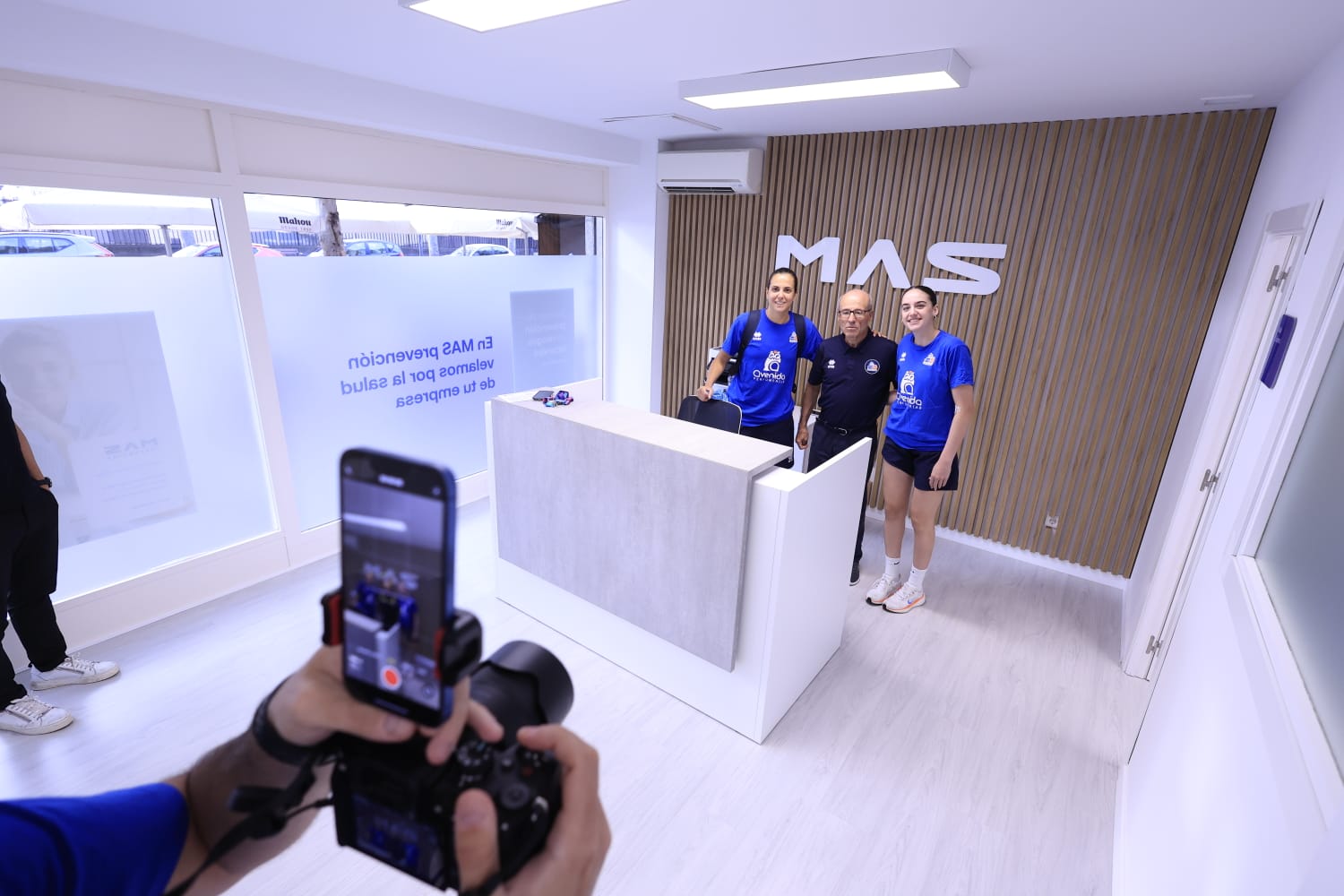 Perfumerías Avenida pasa su primer compromiso: el reconocimiento médico