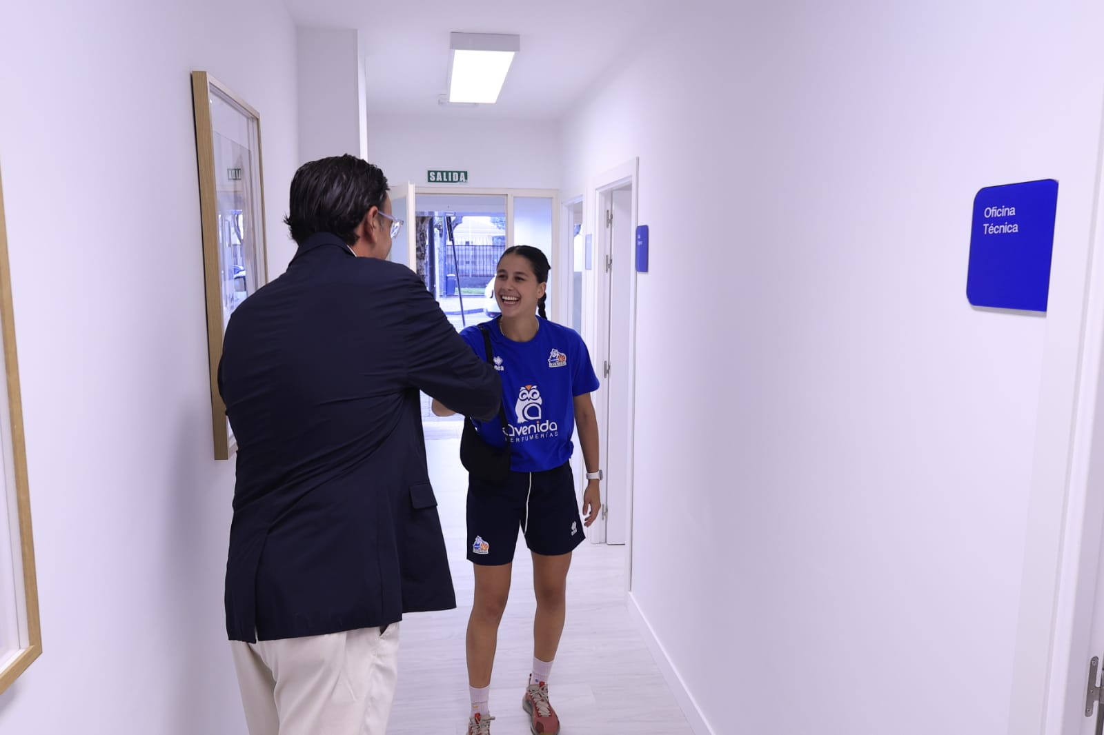 Perfumerías Avenida pasa su primer compromiso: el reconocimiento médico