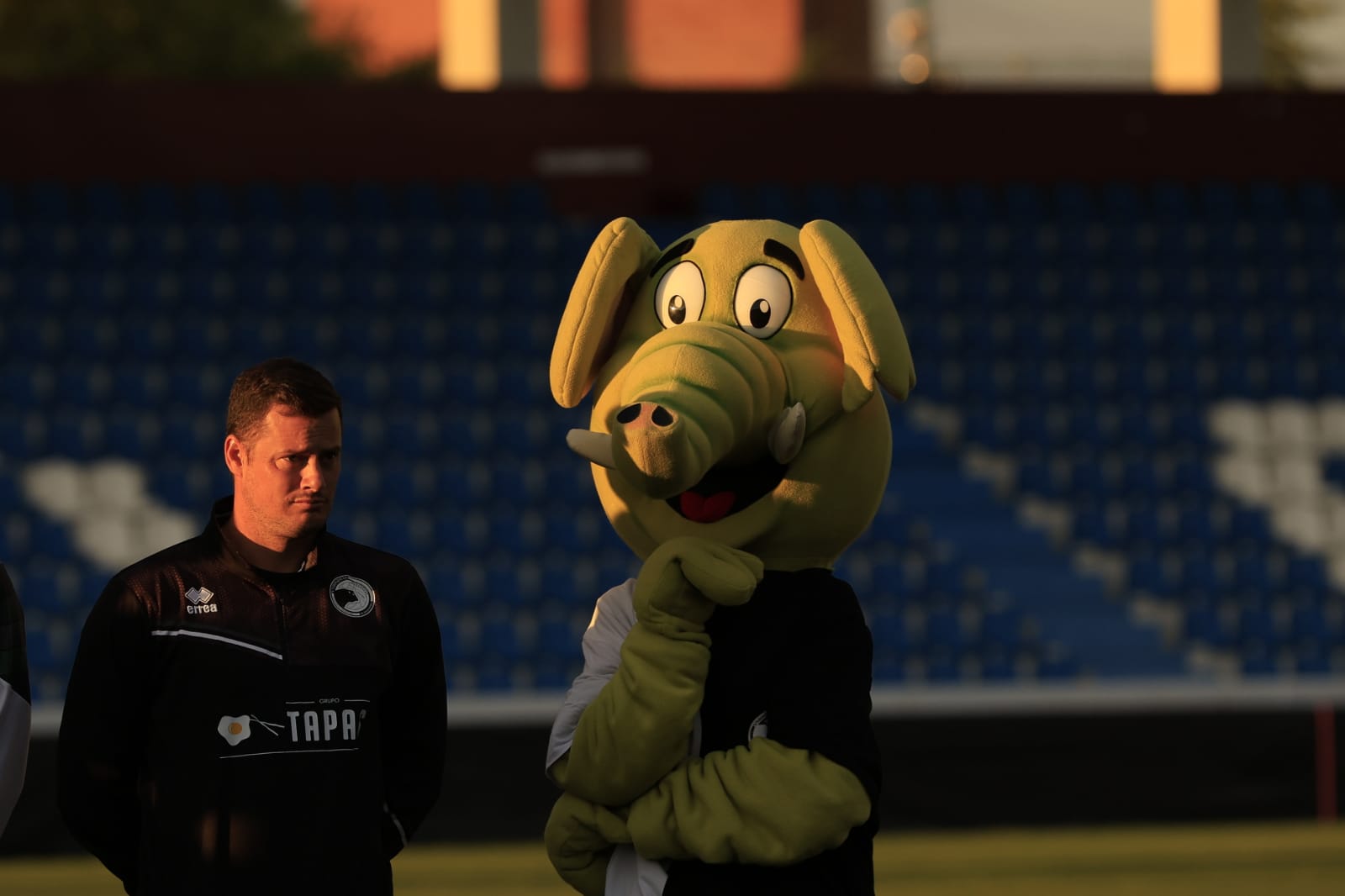 Unionistas se presenta al ocaso y en familia en el Reina Sofía