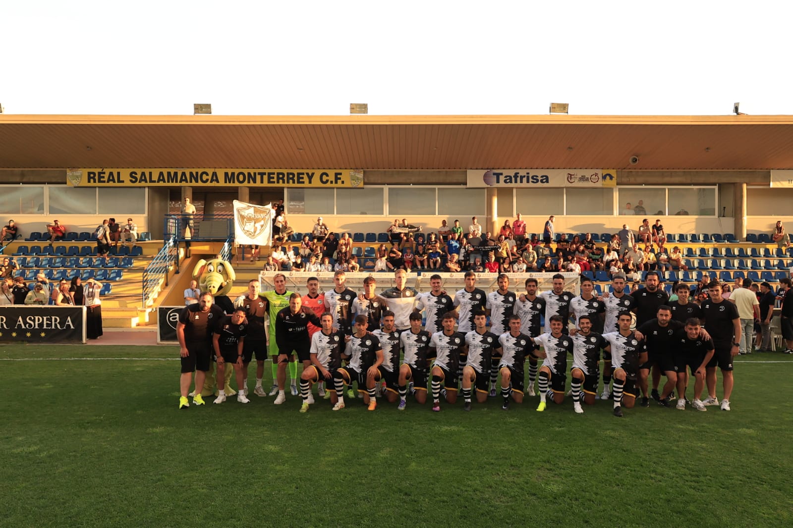 Unionistas se presenta al ocaso y en familia en el Reina Sofía