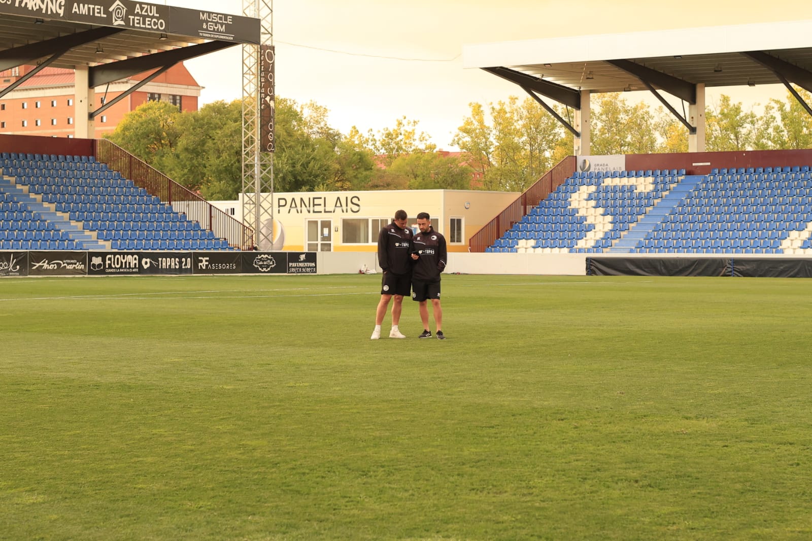 Unionistas se presenta al ocaso y en familia en el Reina Sofía