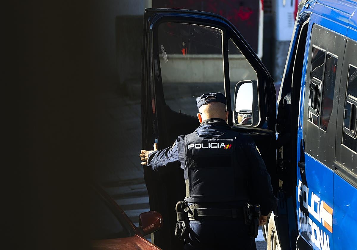 Un agente de la Policía Nacional en Salamanca