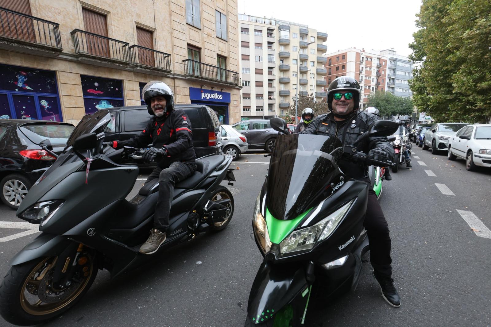 La diversión toma la salida desde La Alamedilla para cabezudos y moteros