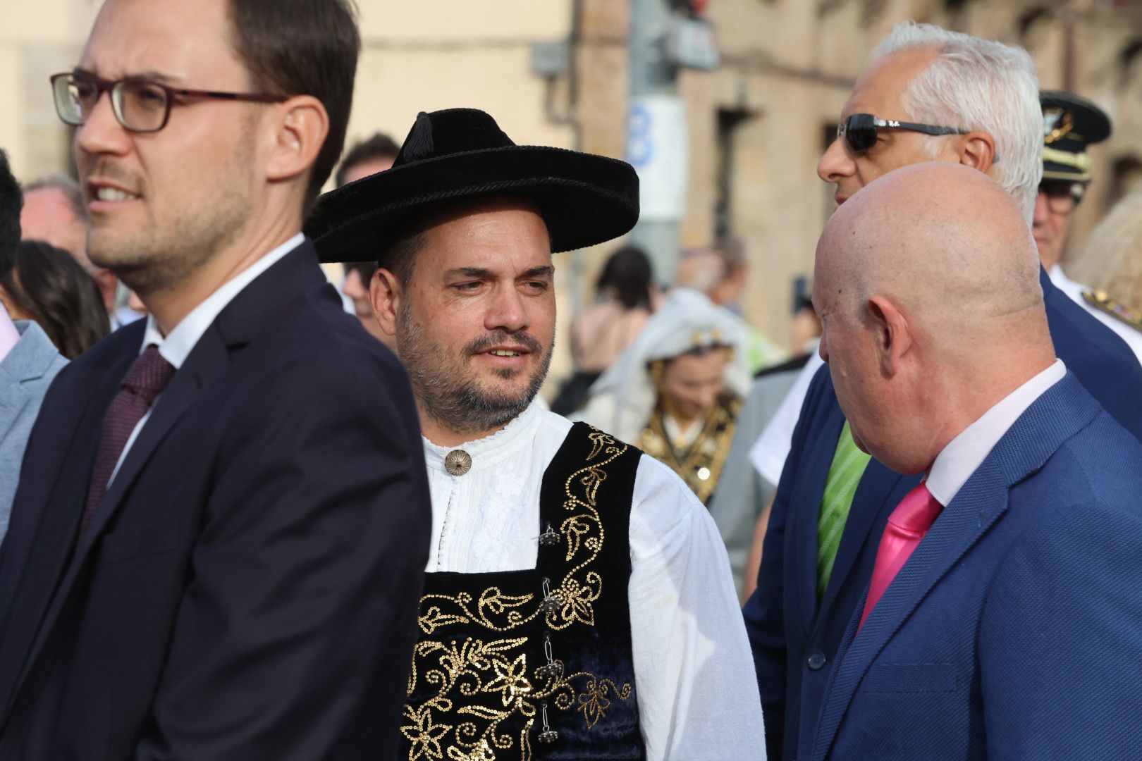 Devoción y tradición en la Ofrenda Floral en honor a Santa María de la Vega