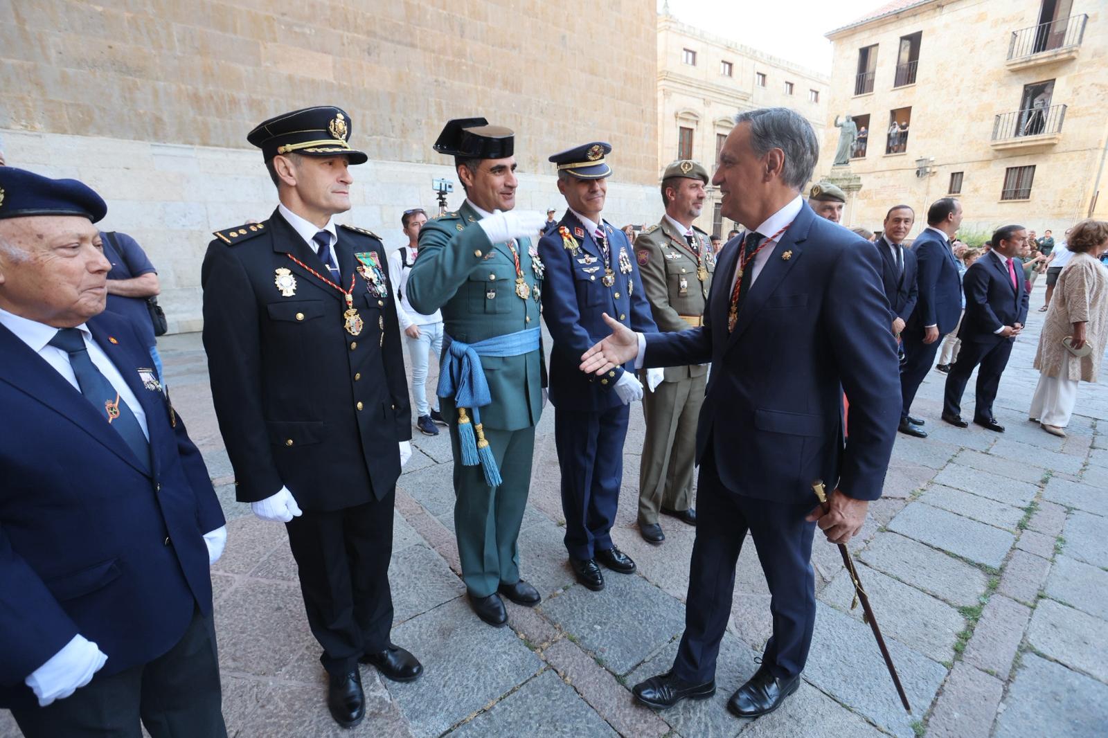 Pleno de autoridades en la tradicional misa de la Virgen de la Vega