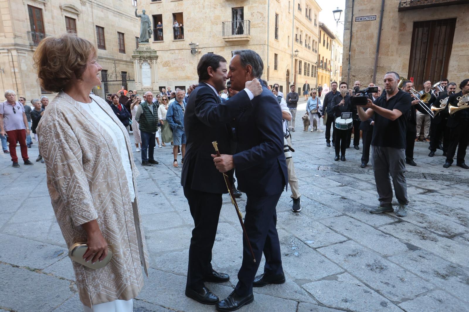 Pleno de autoridades en la tradicional misa de la Virgen de la Vega