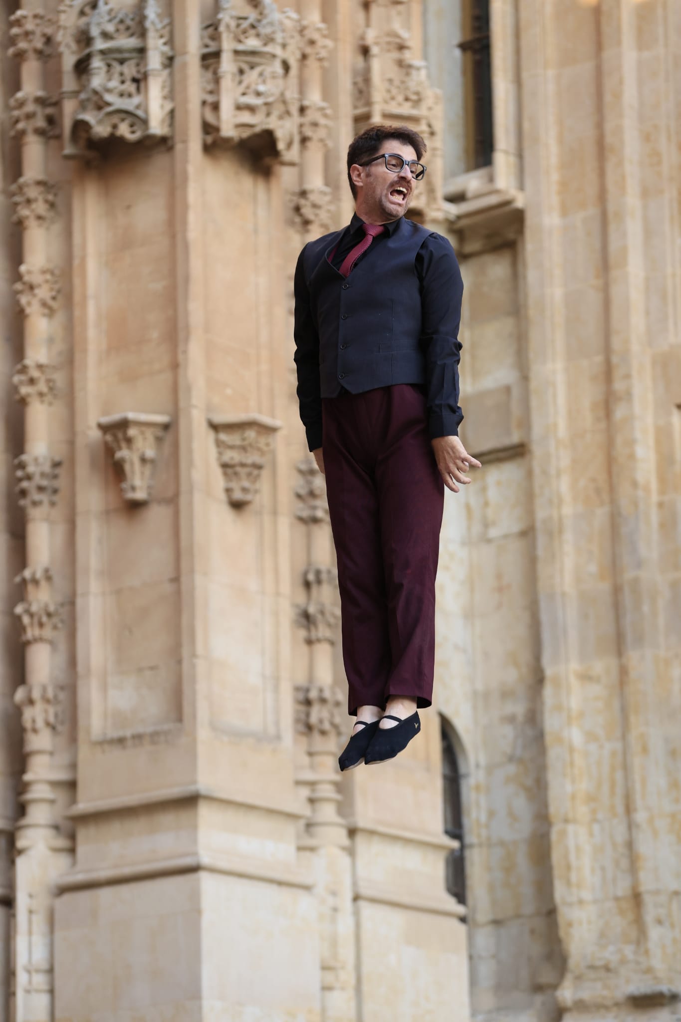 Acrobacias y saltos imposibles en un Patio Chico a reventar