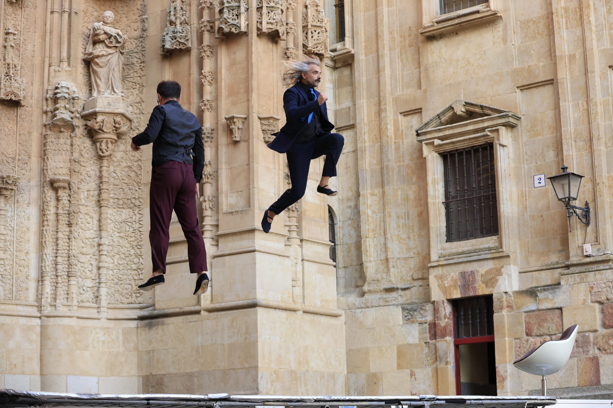 Acrobacias y saltos imposibles en un Patio Chico a reventar