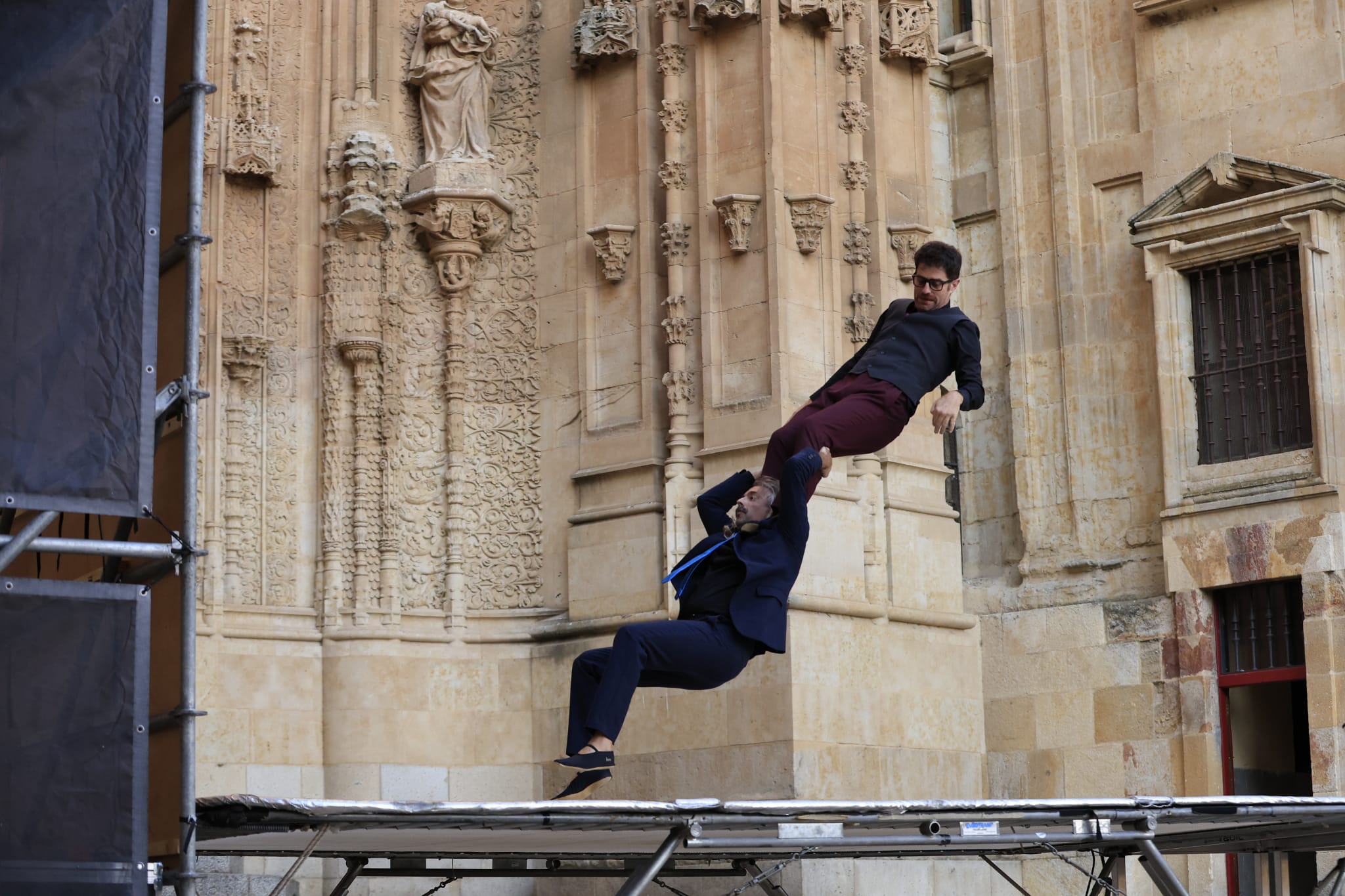 Acrobacias y saltos imposibles en un Patio Chico a reventar