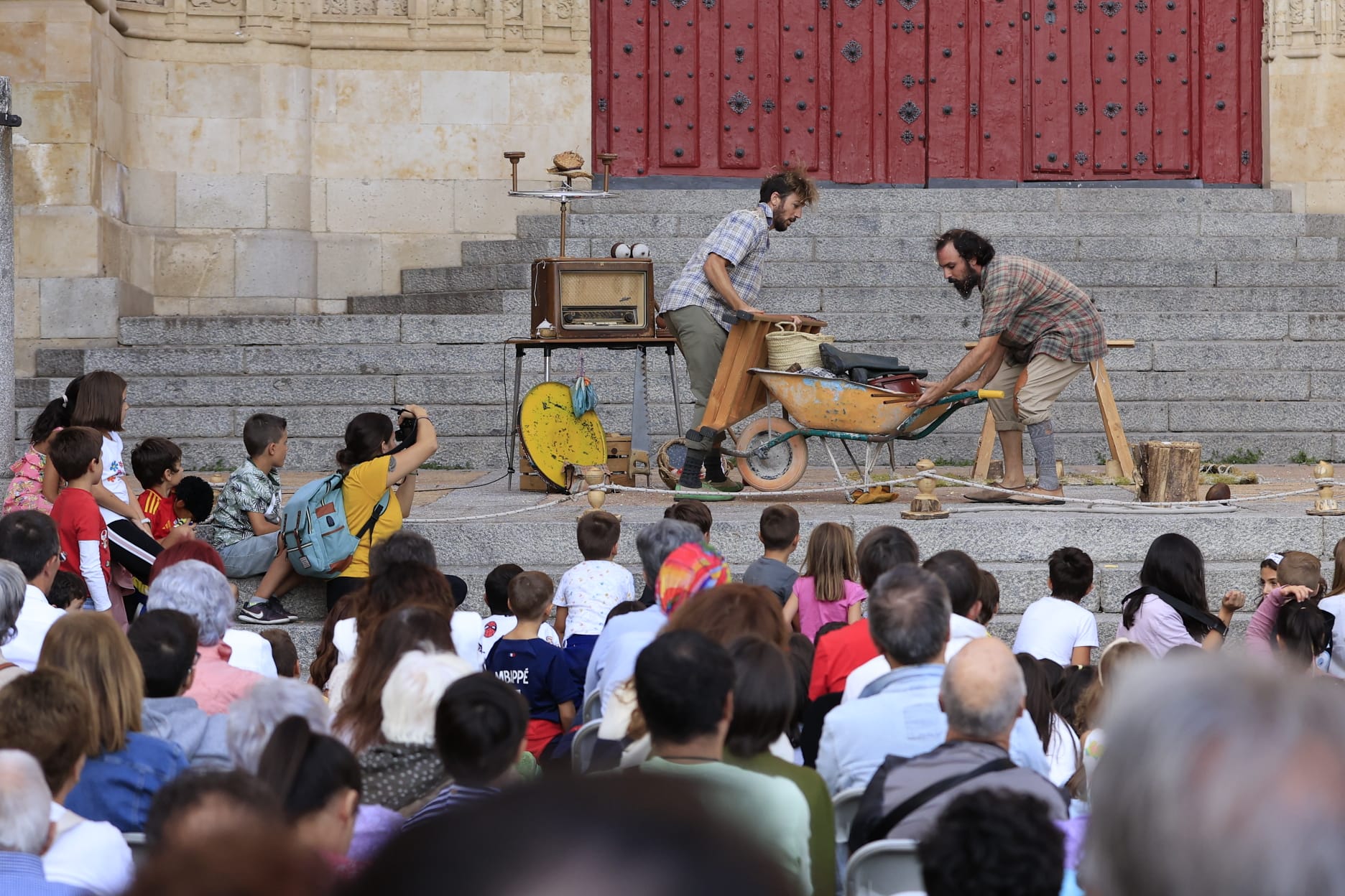 &#039;Tot bé&#039; levanta sonrisas y aplausos en el Patio Chico