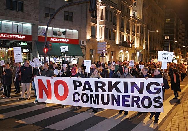 Manifestación contra el parking de Comuneros.