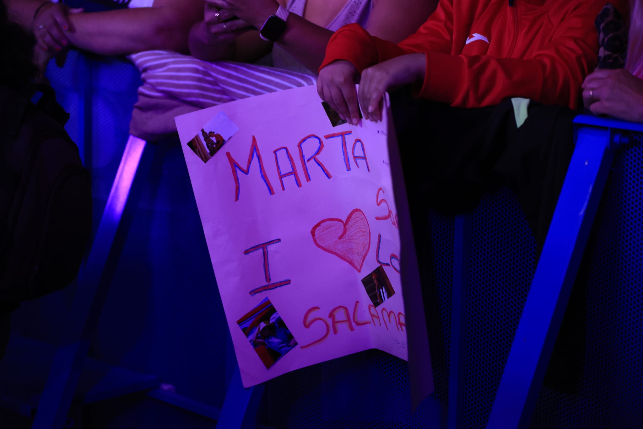 Marta Santos conquista la Plaza Mayor con su flamenco pop