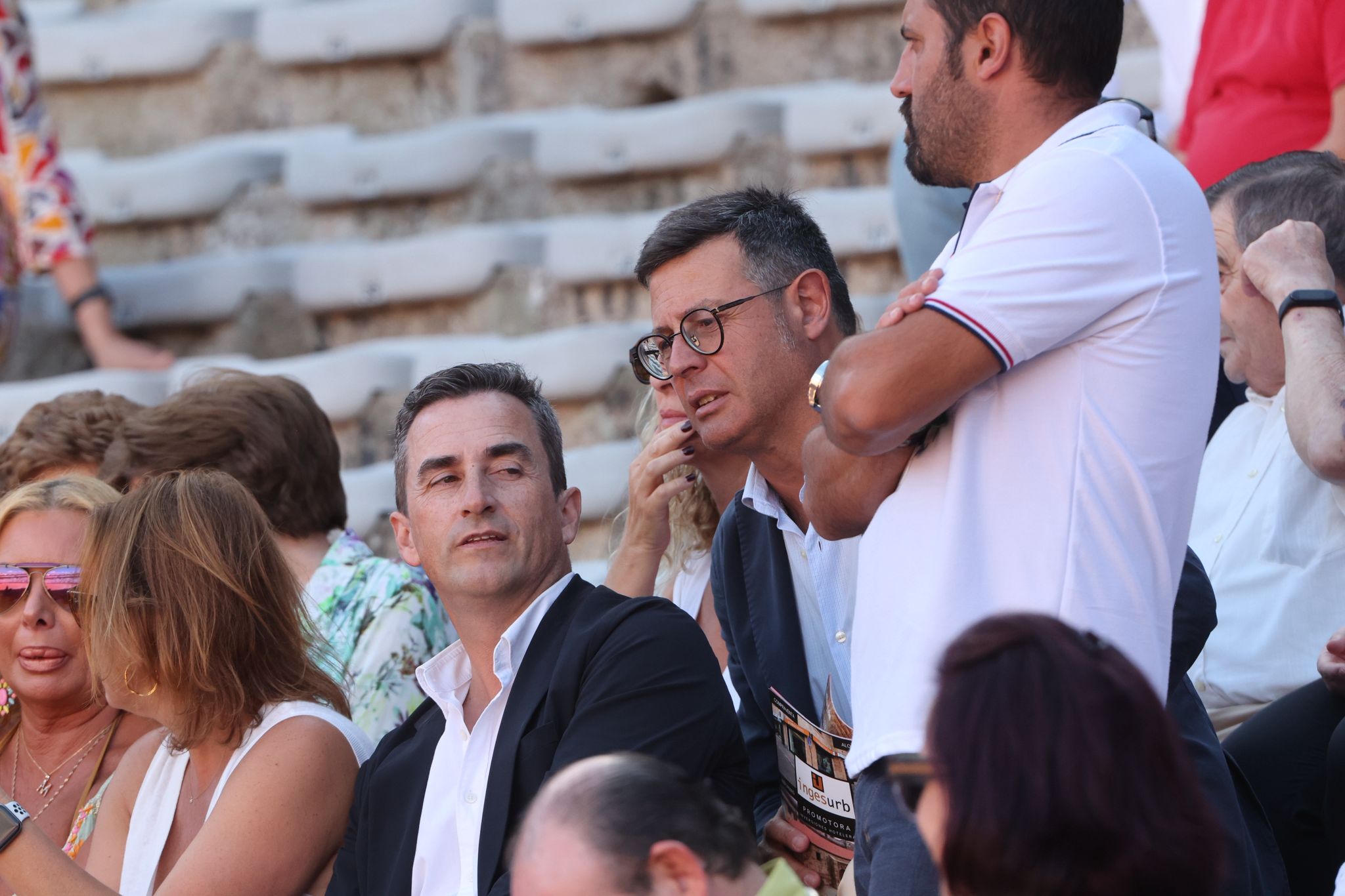 Olga Casado abre la puerta grande del festejo femenino de la feria